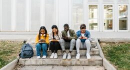 SCCPSS updates policy on electronic devices for the next school year