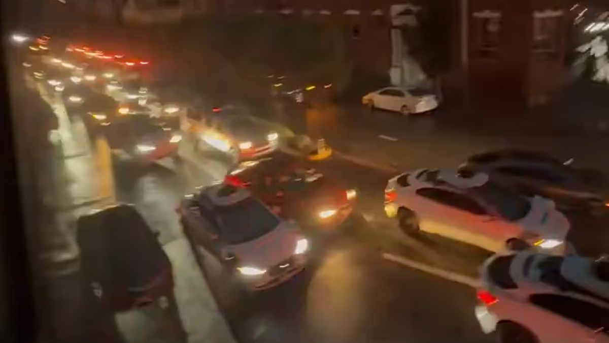 San Franciscans eat by candlelight as blackout causes robotaxi chaos