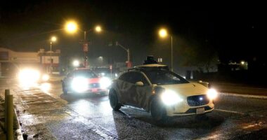 San Francisco power outage puts 130,000 in the dark, as self-driving car service stops vehicles in the street