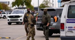 U.S. Border Patrol agents arrive at a Home Depot in Kenner, La.,Wednesday, Dec. 3, 2025. (AP Photo/Gerald Herbert)