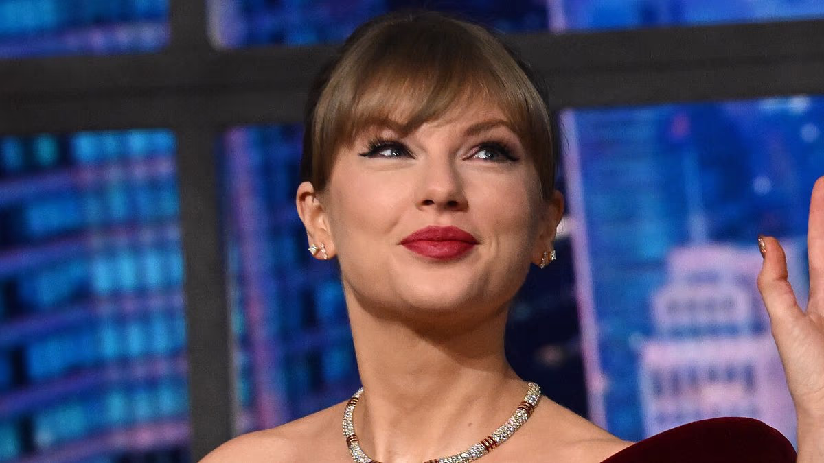 Taylor Swift makes glam appearance on Late Show with Stephen Colbert
