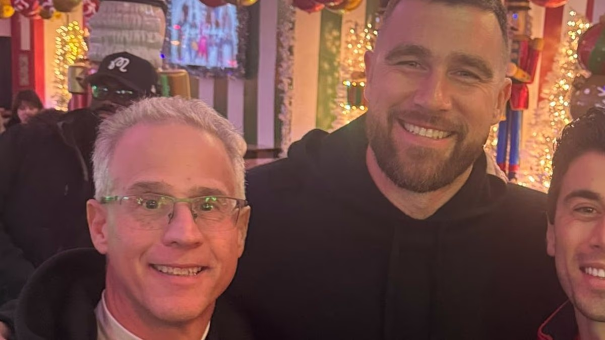 Taylor Swift's touching gesture as Travis Kelce reunites with coach