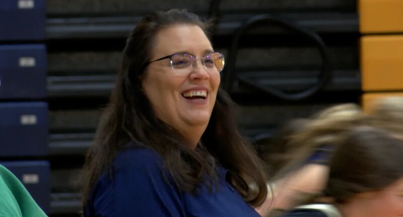 Teutopolis head coach Laurie Thompson reaches 500 career wins