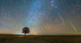 The 'king of all meteor showers' is peaking this weekend. Here's how to see it