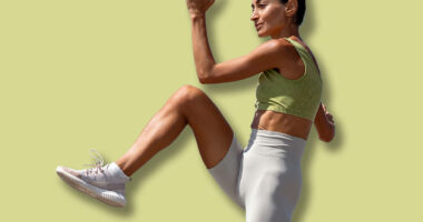 This 8-Minute Standing Routine Builds More Core Strength Than 30 Minutes of Crunches After 50