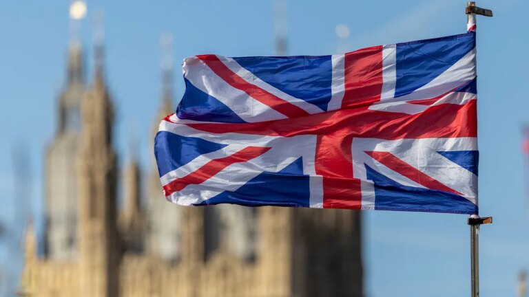 UK Breakup Push Escalates After Trump Backs Irish Reunification
