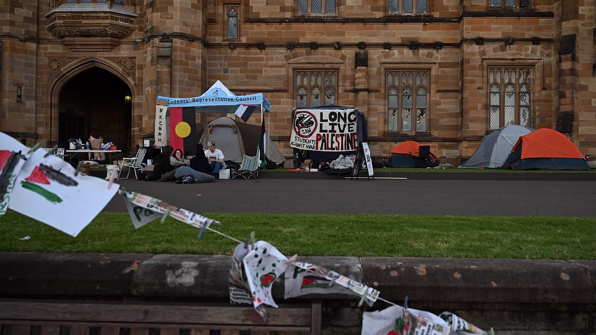 University of Sydney slammed after statement following Bondi attack