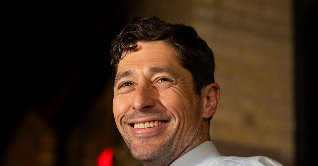 Video Resurfaces of Minneapolis Mayor Jacob Frey Performing Somali Dance in 'I Love Somalia' T-Shirt