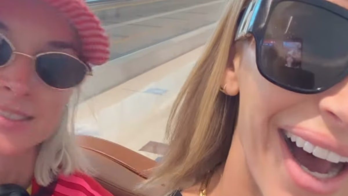Vogue Williams makes the most of free airport lounge bubbly