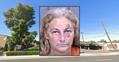 Woman slashes sleeping boyfriend with hunting knife: Cops