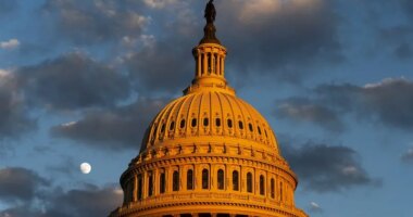 Young Americans increasingly say US on wrong track: Poll