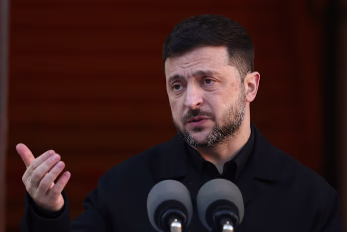 Zelenskyy heads to London for talks with European allies on peace plan and security