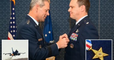 ‘Air Force F-16 commander William 'Skate' Parks earns rare Silver Star for Middle East mission