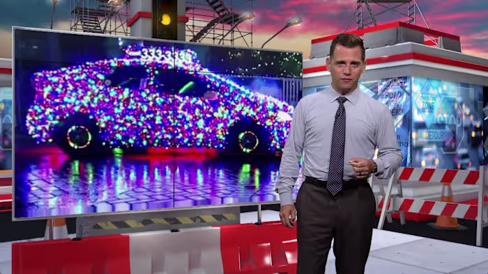 ‘Tis the season: Is it legal in Florida to place holiday lights on your car?