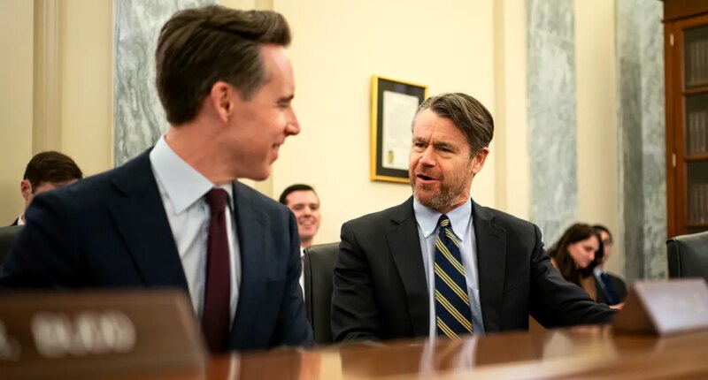 2 Republicans flip, defeating war powers resolution after intense Trump pressure