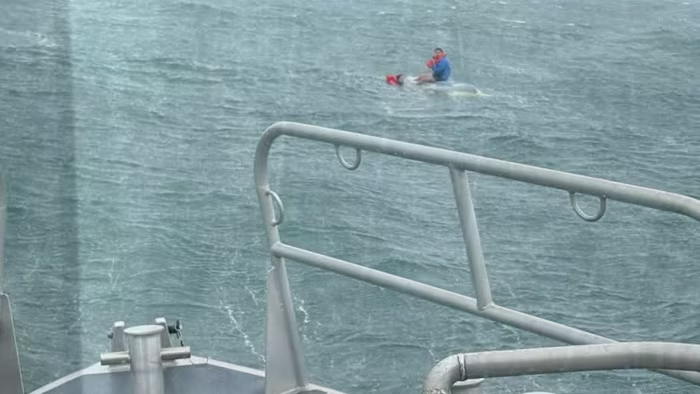 2 teens rescued after boat capsizes off New Smyrna Beach coast, officials say