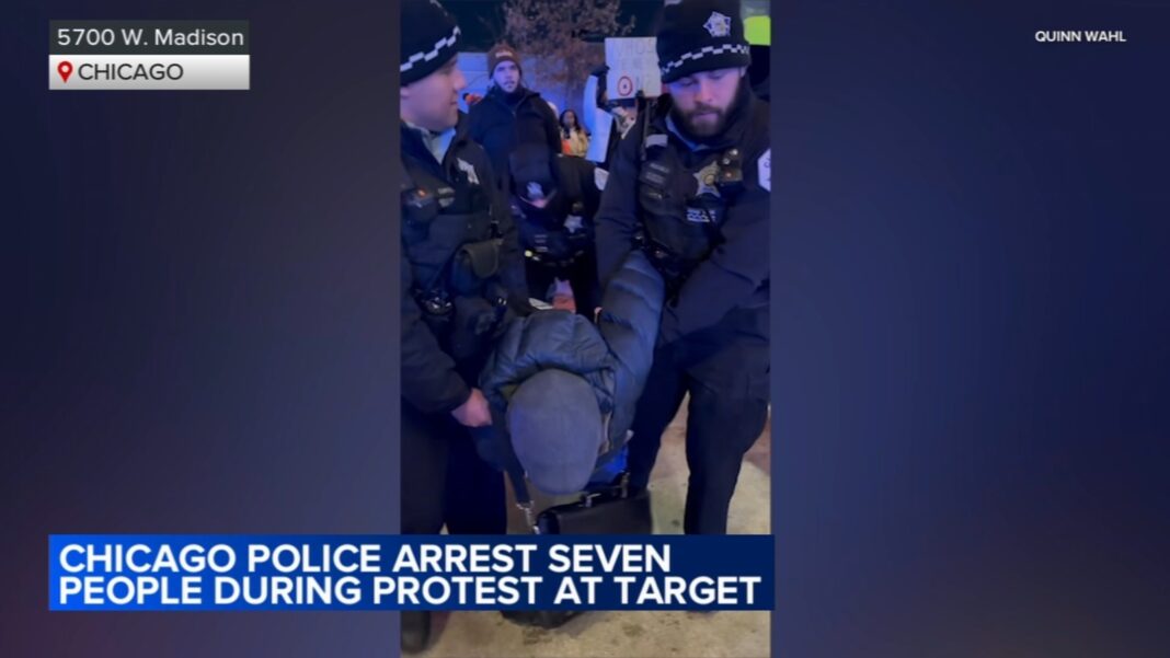7 protesters who want Target to call for ICE to leave Minnesota, Illinois arrested at West Loop store, Chicago police say