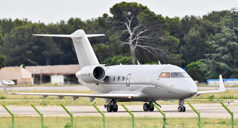 Airplane crashes at Maine airport with 8 on board, FAA says