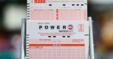 Arkansas Powerball player claims $1.82B jackpot — second-largest prize in US history — and chooses cash option