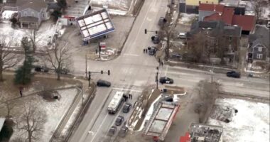 Aurora, Illinois news: Knife-wielding suspect shot, injured by police at South Broadway, North Avenue, officials say