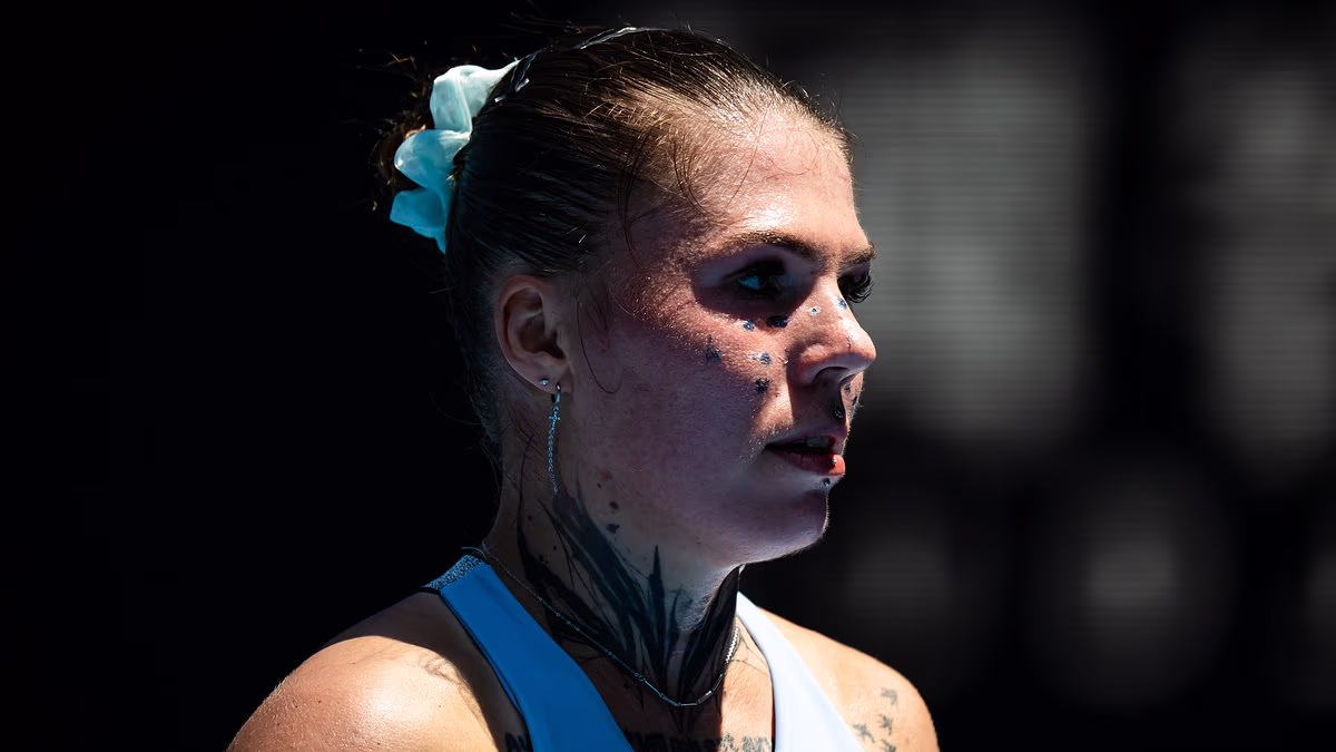 Australian Open star Oleksandra Oliynykova calls for world No.1 Aryna Sabalenka to be BANNED from the sport
