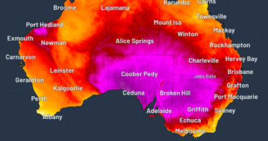 Australians sweat through blistering long-weekend heatwave