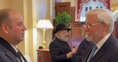 Bondi hero Ahmed al-Ahmed has met ﻿with former Prime Minister and current Australian ambassador Kevin Rudd in the latest engagement on his trip to the US.