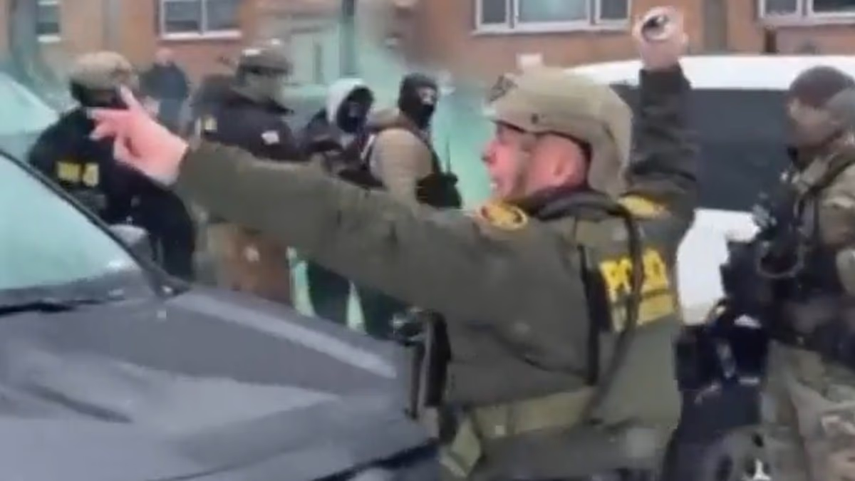 Border Protection chief hurls gas canister at anti-ICE protesters