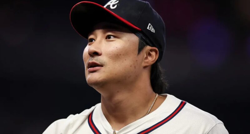 Braves' Ha-seong Kim to miss at least 4 months after falling on ice in injury crusher