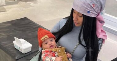 Cardi B SAYS VIRAL PHOTO ISN’T OF NEWBORN SON: ‘I’LL SHOW YALL TOUCHDOWN SOON’