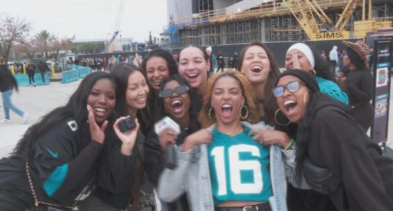 Chants of 'Duuuval' fill Downtown Jacksonville after Jaguars clinch division title