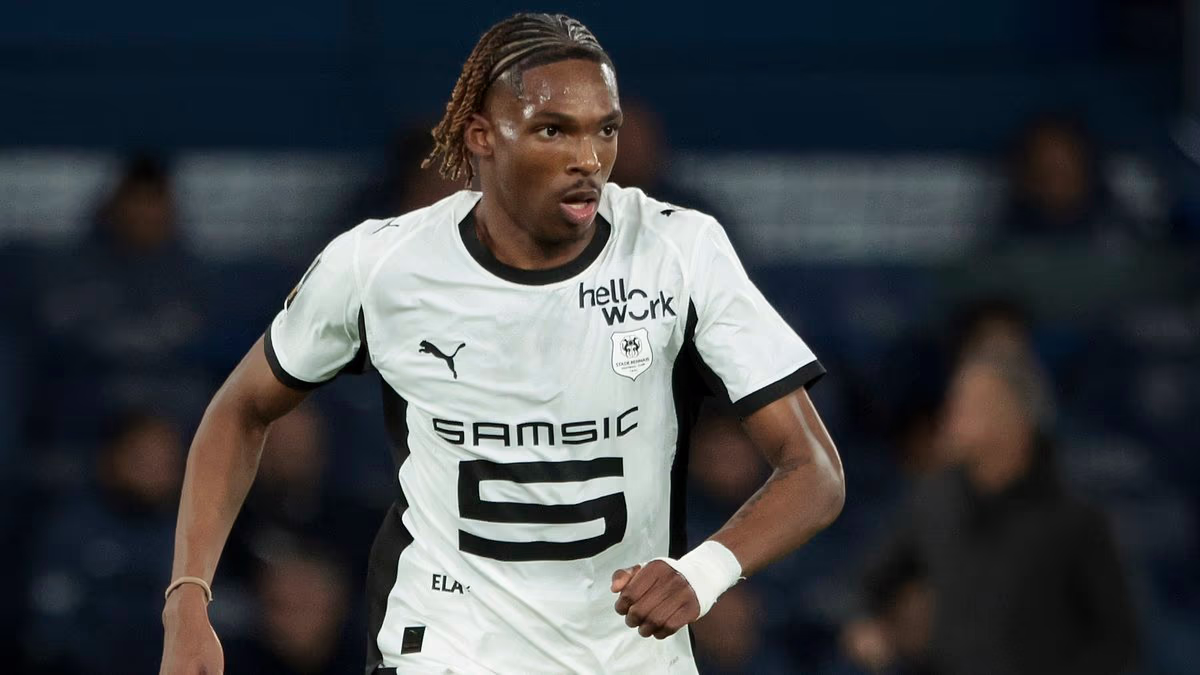 Chelsea face paying over £50m for key target, Man United midfielder heading out on loan - and James McClean leaves Wrexham: TRANSFER WINDOW WATCH