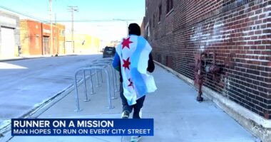 Chicago running: Roosevelt University grad student Joabe Barbosa continues mission to run every single street in city amid cold