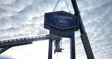 Crane removes Hampton Inn by Hilton sign from Minnesota hotel that allegedly denied service to DHS, ICE agents