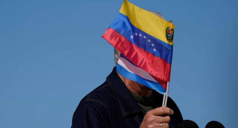 Cuba says 32 Cuban officers were killed in US operation in Venezuela that captured Nicolás Maduro