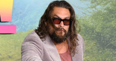 DC Fans Are All Saying The Same Thing About Jason Momoa's Lobo Look In Supergirl