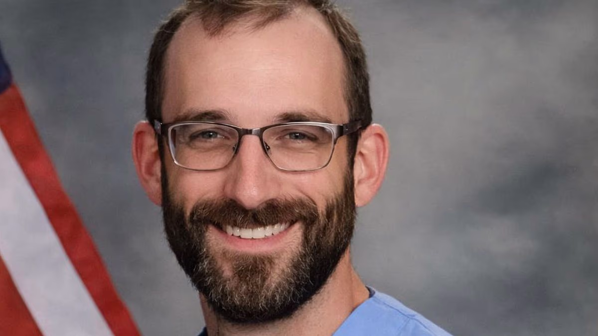 DHS cop who shot Alex Pretti won't be convicted, prosecutor suggests