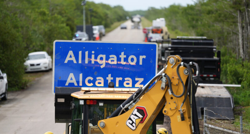 Detainees to testify about legal access at 'Alligator Alcatraz'