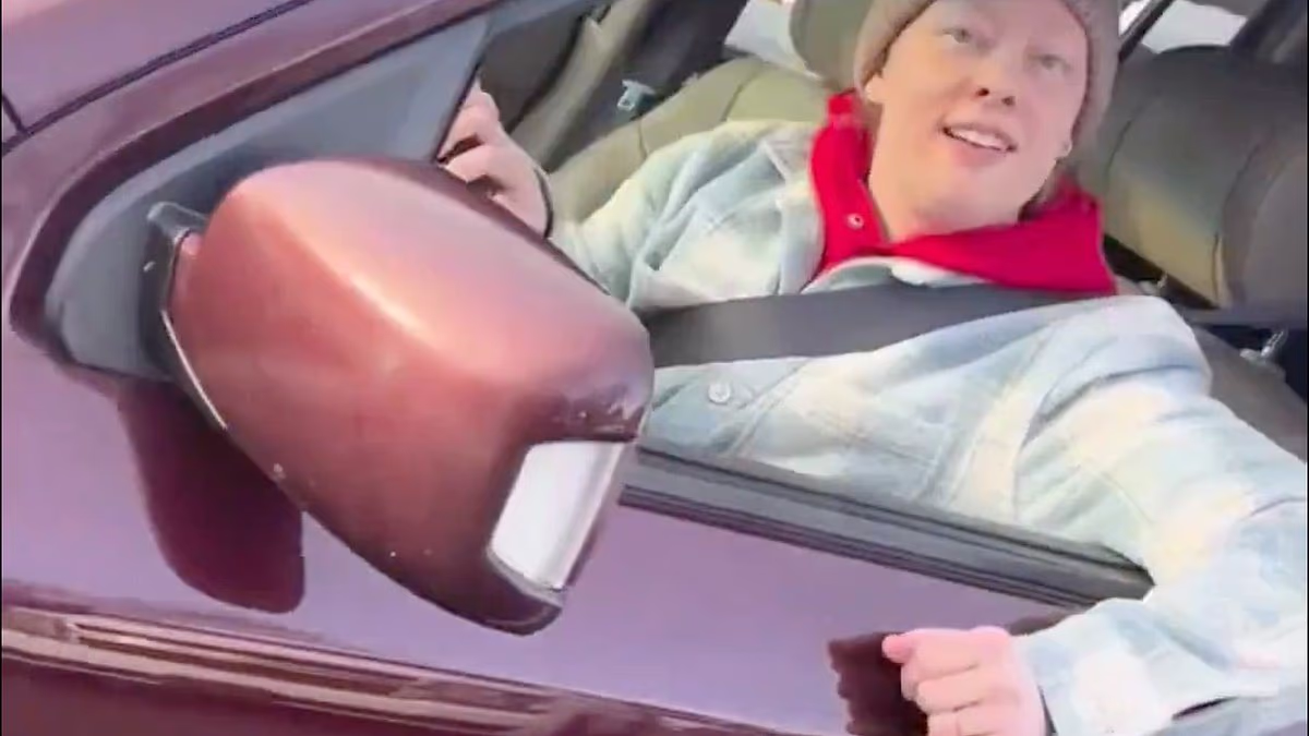 FBI agent probing ICE shooting of Renee Good resigns