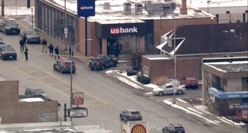 FBI, police respond after attempted robbery of armored truck outside US Bank on Western Avenue in Blue Island: city official