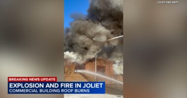 Firefighters battle fire on Eastern Avenue in Joliet at Union Signs and Printing location; 2 injured, officials say | Video