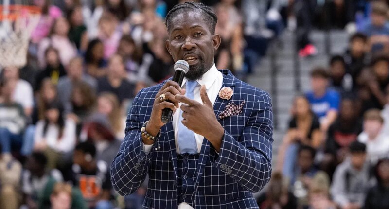 Former Iowa school superintendent arrested by ICE expected to plead guilty to federal charges