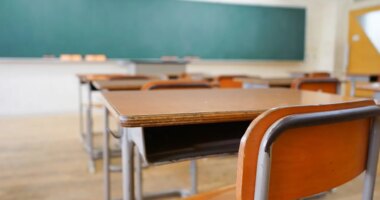 Former Louisiana high school teacher indicted for allegedly trying to entice student into sex