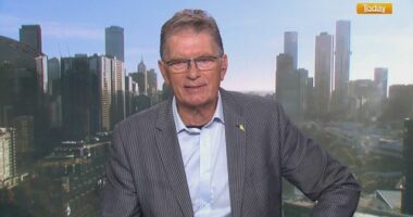 Former Victorian premiers join call for Bondi terror attack royal commission