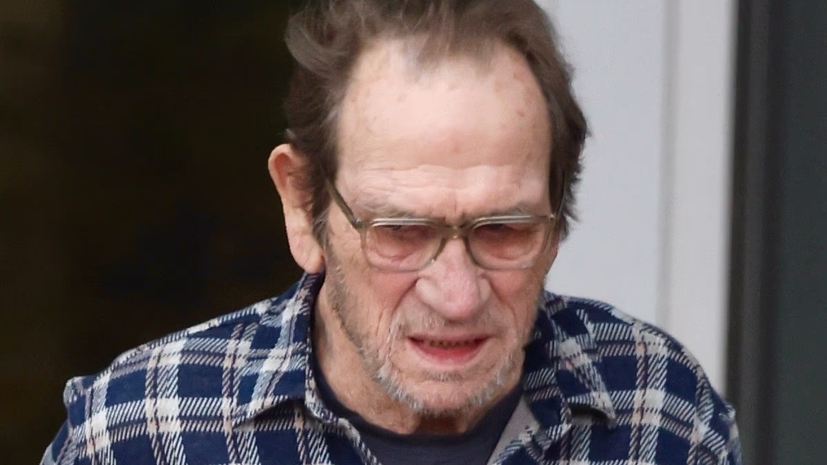 Frail Tommy Lee Jones is seen for first time since daughter's death