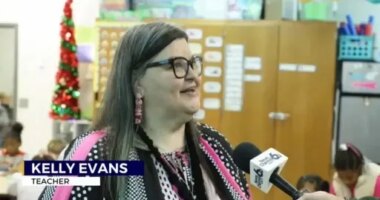 Golden Apple: Kelly Evans