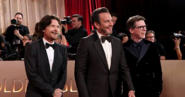 Golden Globes return to Hollywood spotlight as A-lister forced to shoot down paparazzi