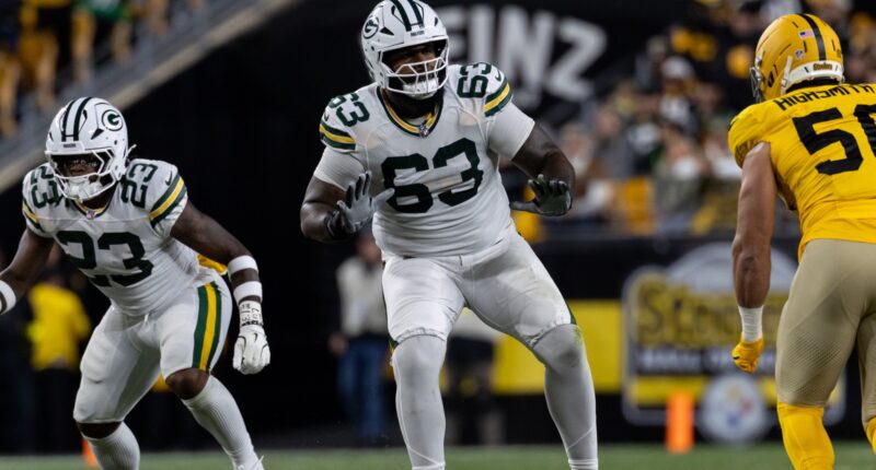 Green Bay Packers offensive tackle Rasheed Walker arrested on gun possession charge at LaGuardia Airport in New York City