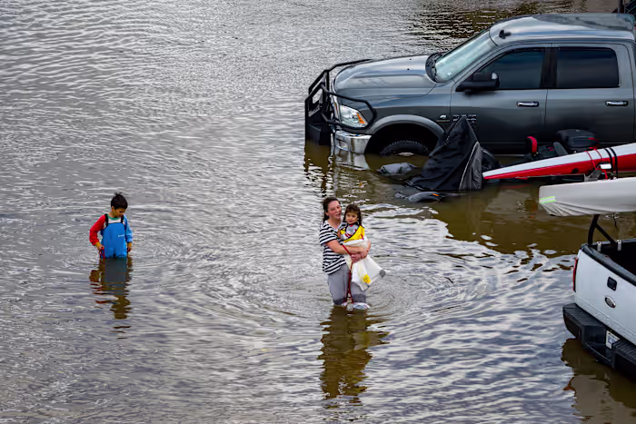 Heavy rain, high tides cause flooding along stretch of Northern California