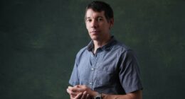 How much is Alex Honnold getting paid by Netflix to climb Taiwan's Taipei 101?